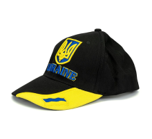 A black baseball cap with Ukrainian flag and the coat of arms