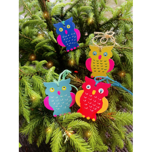 A wooden New Year's tree pendant "An owl", 3,25 inches