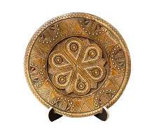 Дерев'яна декоративна тарілка, різьблена, з класичнми гуцульськими орнаментами,  діаметр 18-22 см