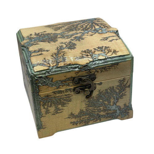 Шкатулка дерев'яна 12*12 (26852)